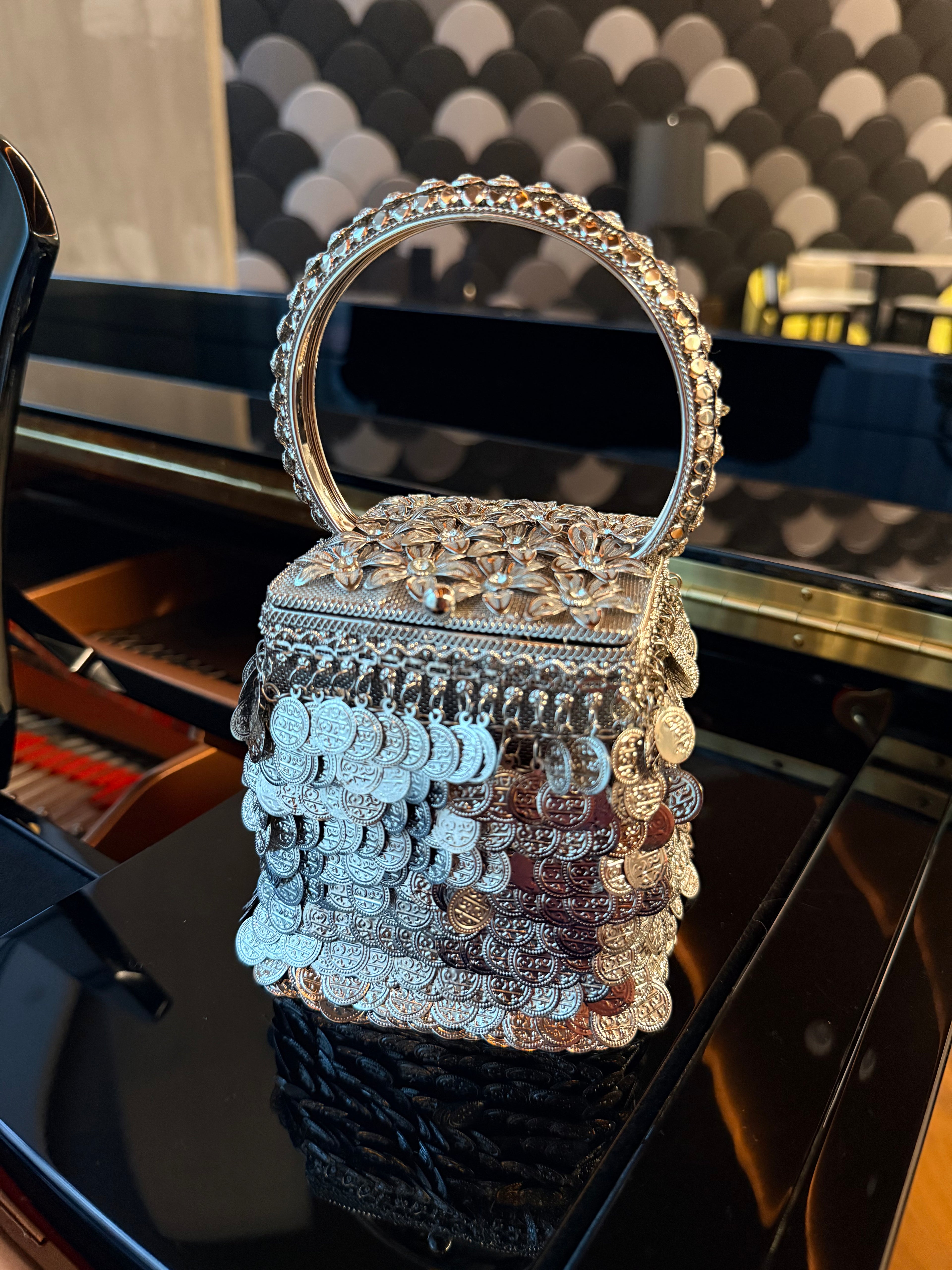 Montclair Coin Wristbag